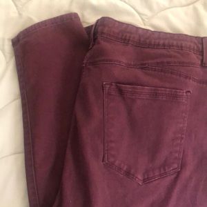 Bandolino Lisbeth Wine Colored Stretch Jeans Size 16